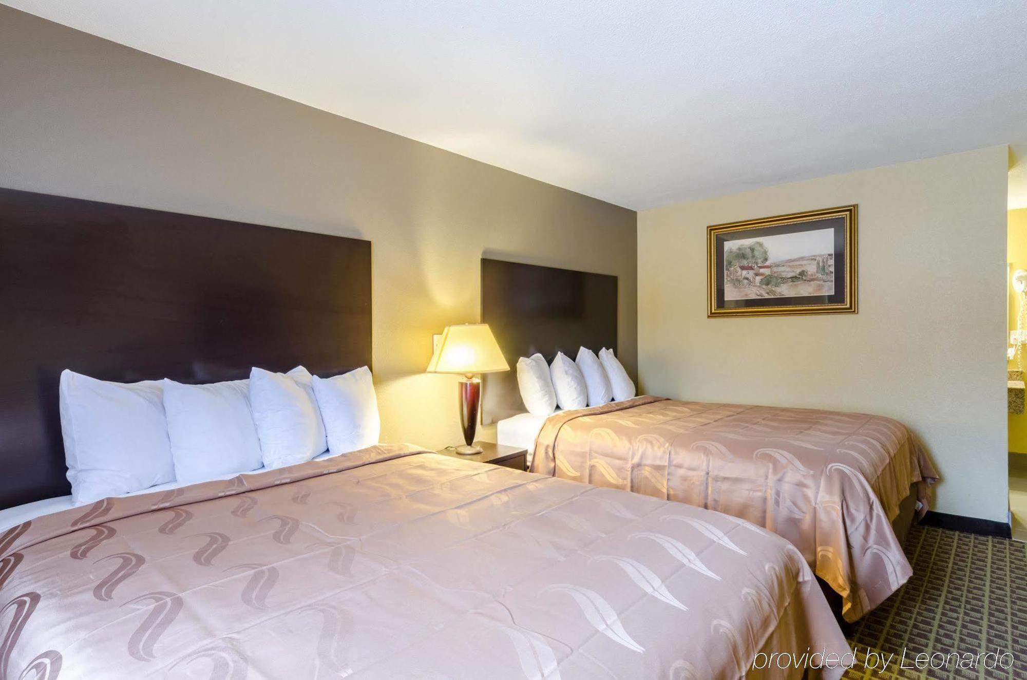 Rodeway Inn Brockton Eksteriør bilde